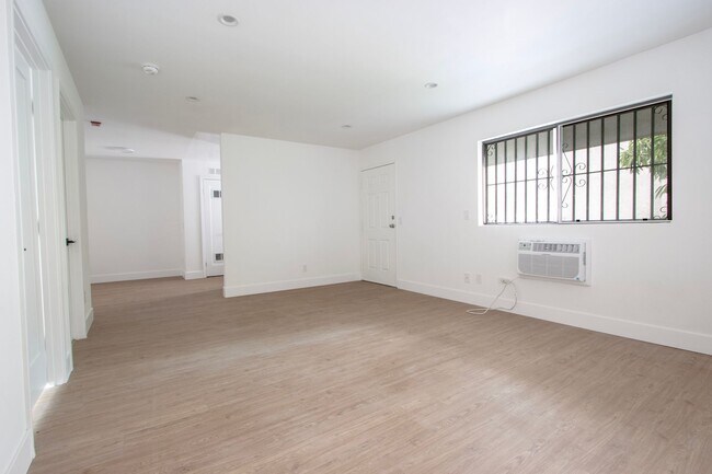 Foto del edificio - 980 White Knoll Dr