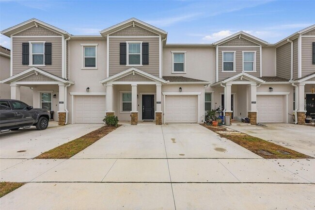 Foto del edificio - 3303 Laurent Lp