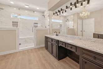 Building Photo - 1709 Coles Farm Dr