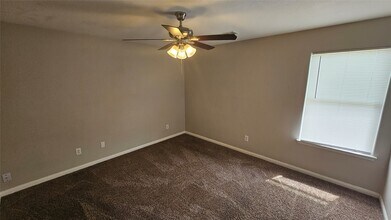Building Photo - 7119 Acacia Ln