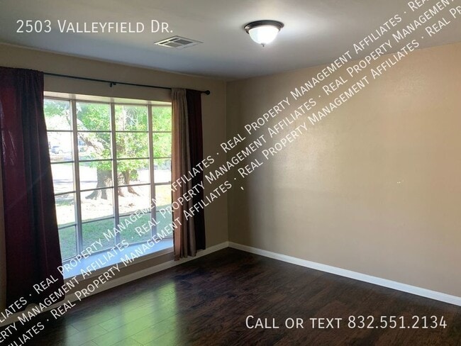 Building Photo - Great Spring Branch Location!