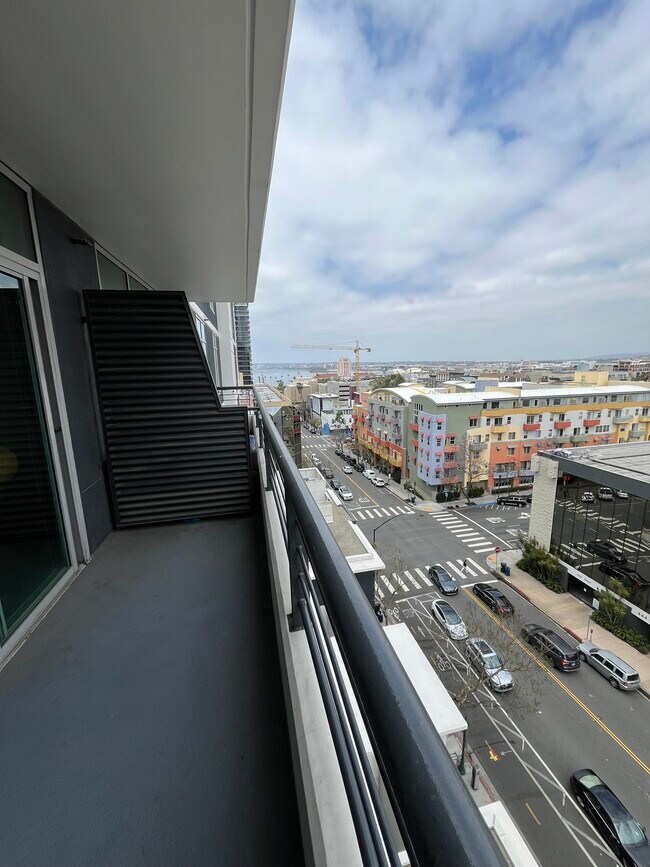 Foto del edificio - 425 W Beech St