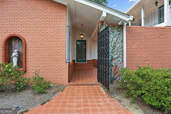 Building Photo - 5224 N Peachtree Rd