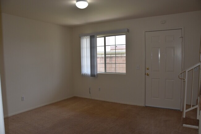Foto del edificio - 15922 S Dalton Ave