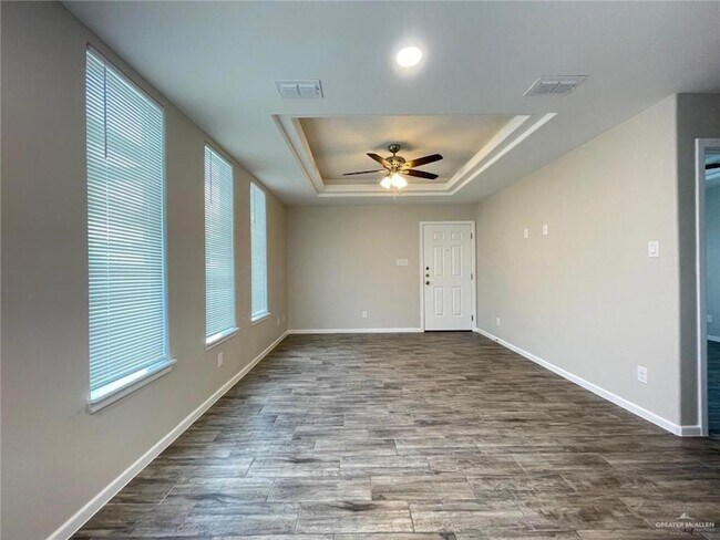 Building Photo - 1424 Alta Vista Dr