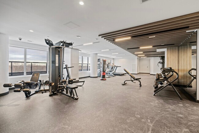 Photo du bâtiment - 8020 Derry Rd