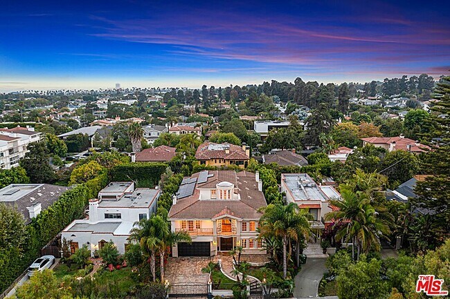 Foto del edificio - 727 S Burlingame Ave