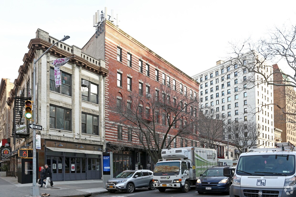 Primary Photo - 2750-2756 Broadway