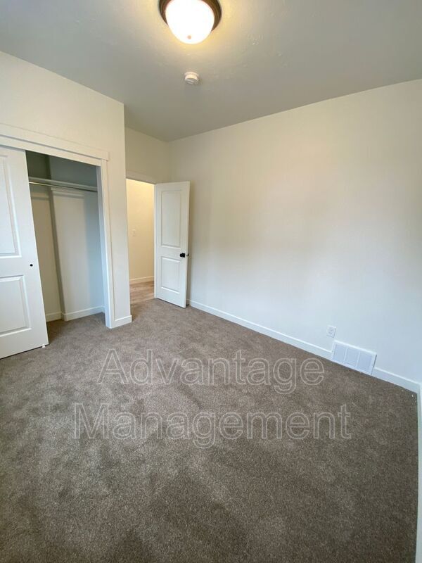 Building Photo - 519 S 1040 W