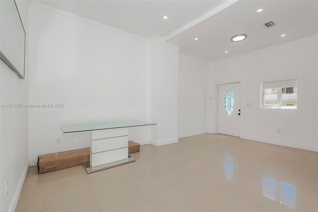 Photo - 1013 SW 7th St House