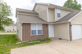 Building Photo - 1405-1407-1407 Bodie Dr