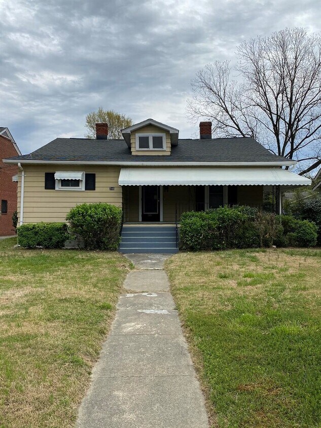 705 S Alston Ave Unit Lock box on front do, Durham, NC 27701 Room for