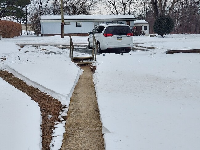 Building Photo - 410 S Geyers Church Rd