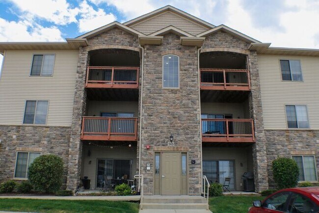 Building Photo - $1,325 | 2 Bedroom, 2 Bathroom CONDO | PET Friendly* | Available for an August 1st, 2026 Move In!