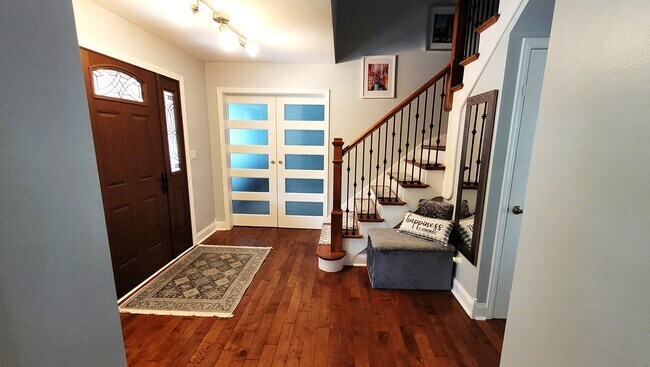 Foto del edificio - 1301 Pin Oak Ct