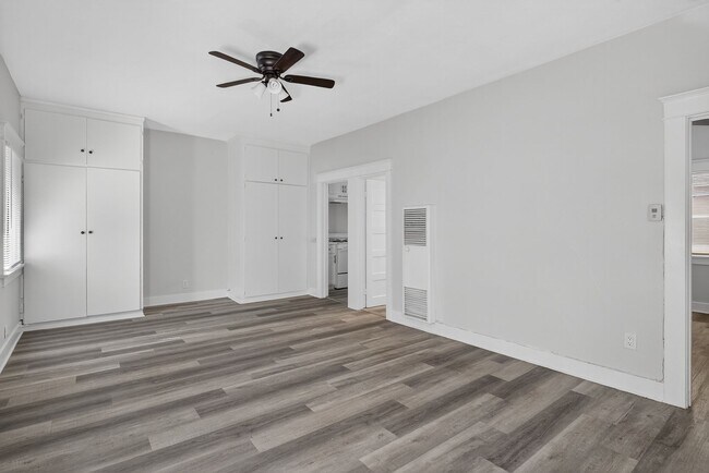 Building Photo - 915 Cherry Ave