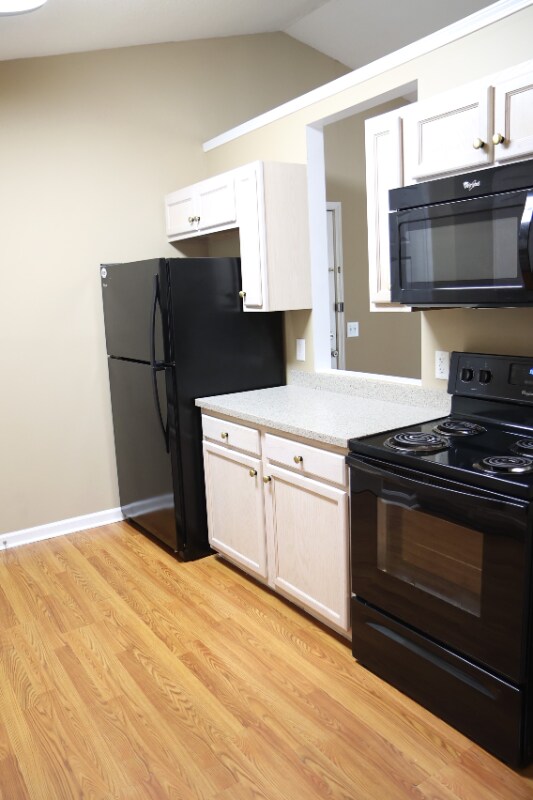 Building Photo - 307 Pelham Square Way