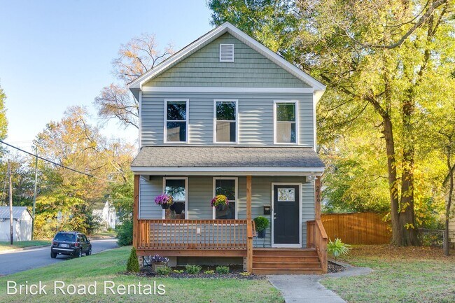 Building Photo - 3 br, 2.5 bath House - 2100 Halifax Ave.