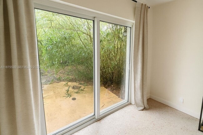 Building Photo - 2125 NE 14th Ave