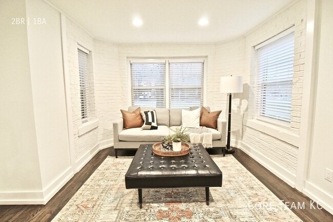 Foto del edificio - 4325 Roanoke Pkwy