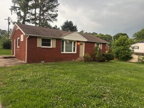 Building Photo - 314 Nice Dr