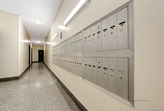 Foto del edificio - 102-55 67th Dr