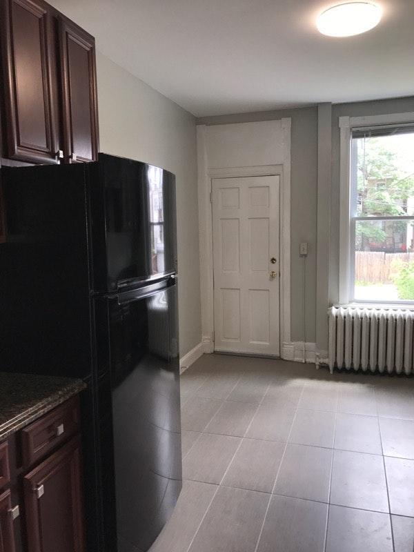 Foto del edificio - 1027 10th St NE