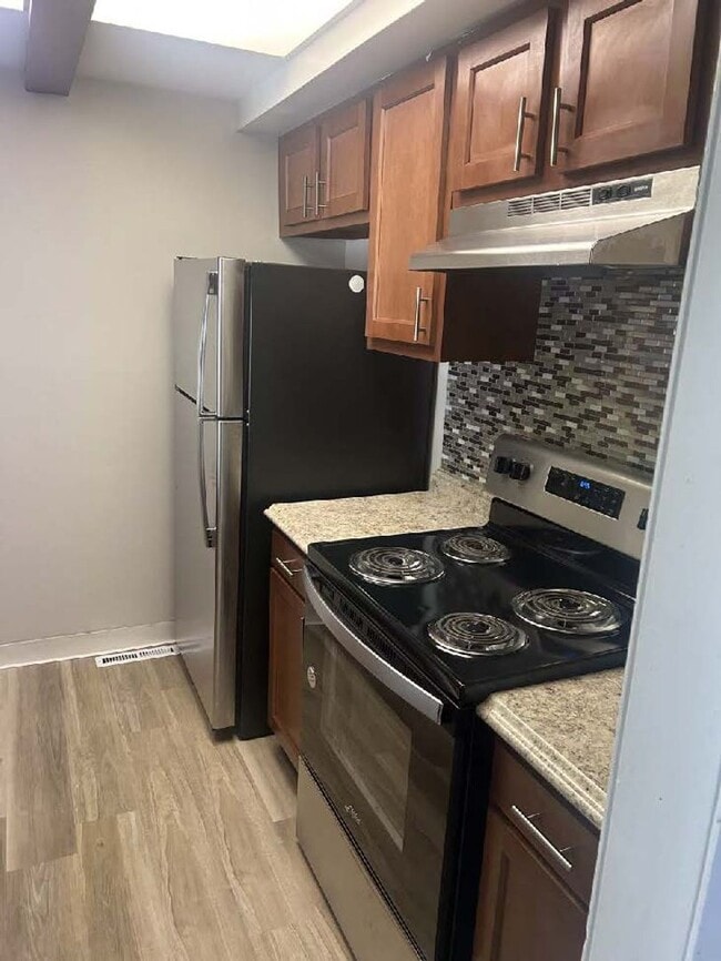 Interior Photo - ESTATES ON MAIN