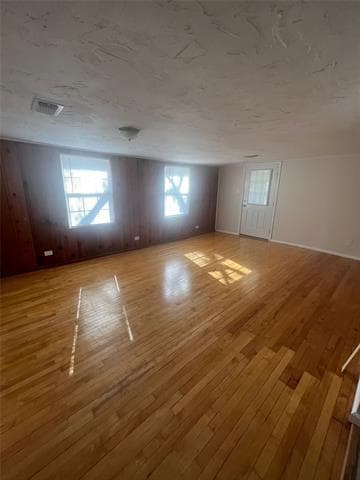 Building Photo - 2642 S 16th St