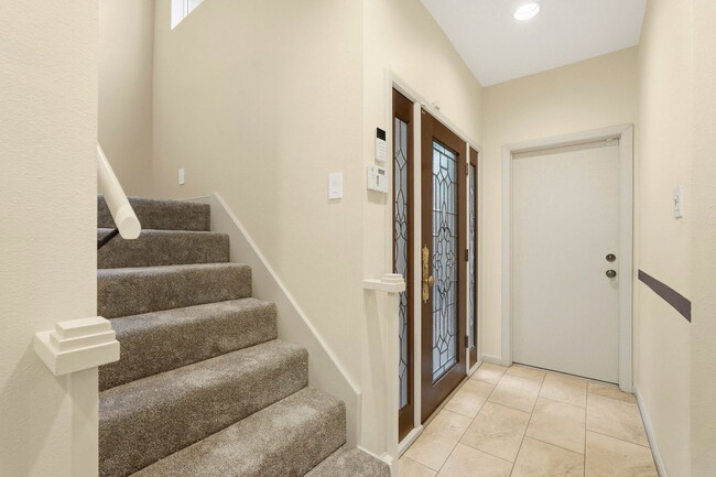 Building Photo - 10125 Valley Forge Dr