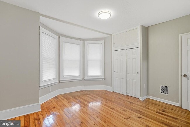 Building Photo - 5909 Arch St