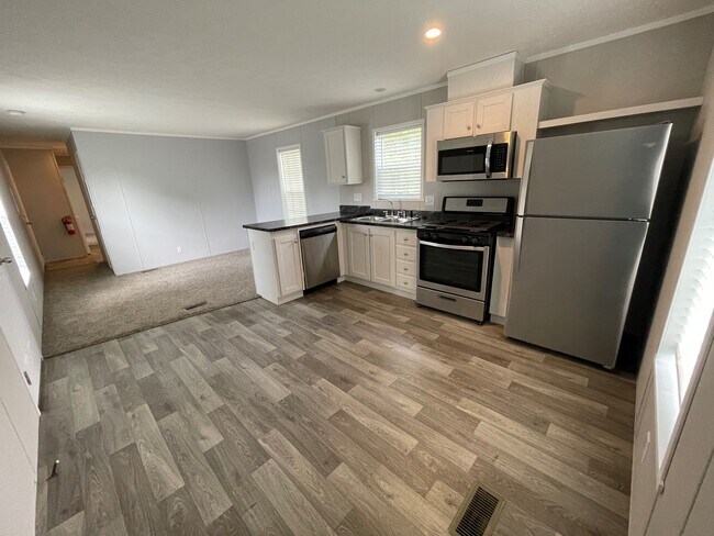 Building Photo - 270 Spruce