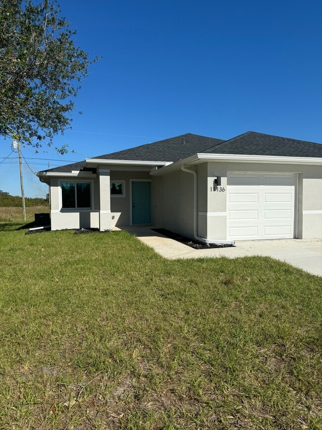 Building Photo - 11136 Pendleton Ave