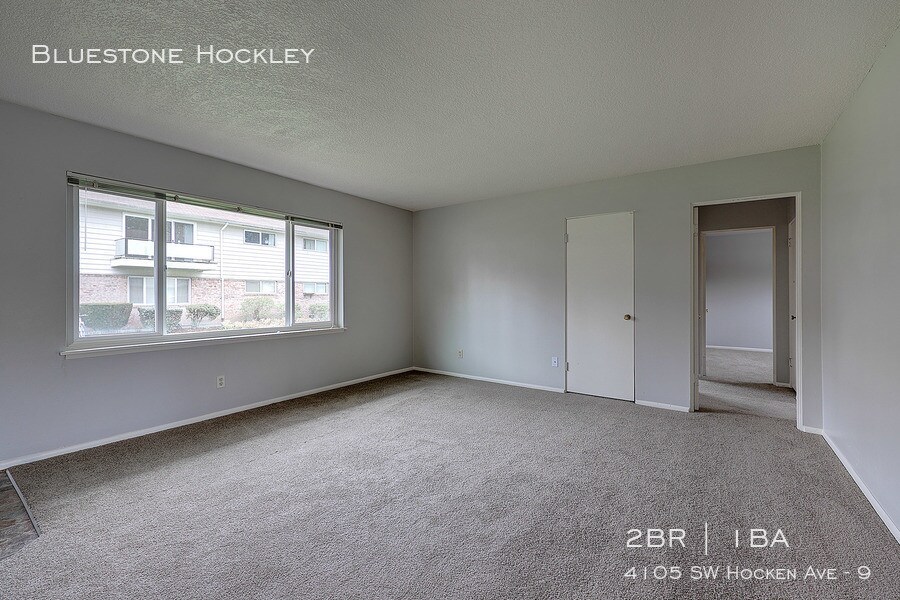 Primary Photo - 4105 SW Hocken Ave