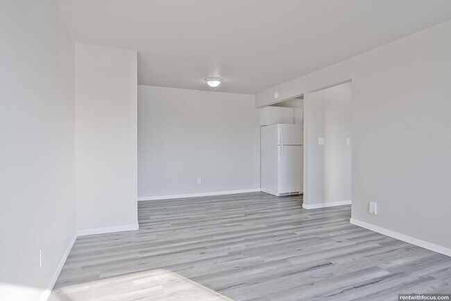 Foto del interior - 671 S. Western Ave.