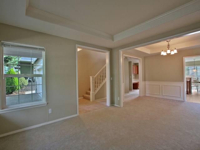 Building Photo - Spacious home with nice patio and fenced y...