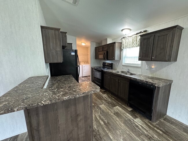 Kitchen - 34 Lone Pine Ct