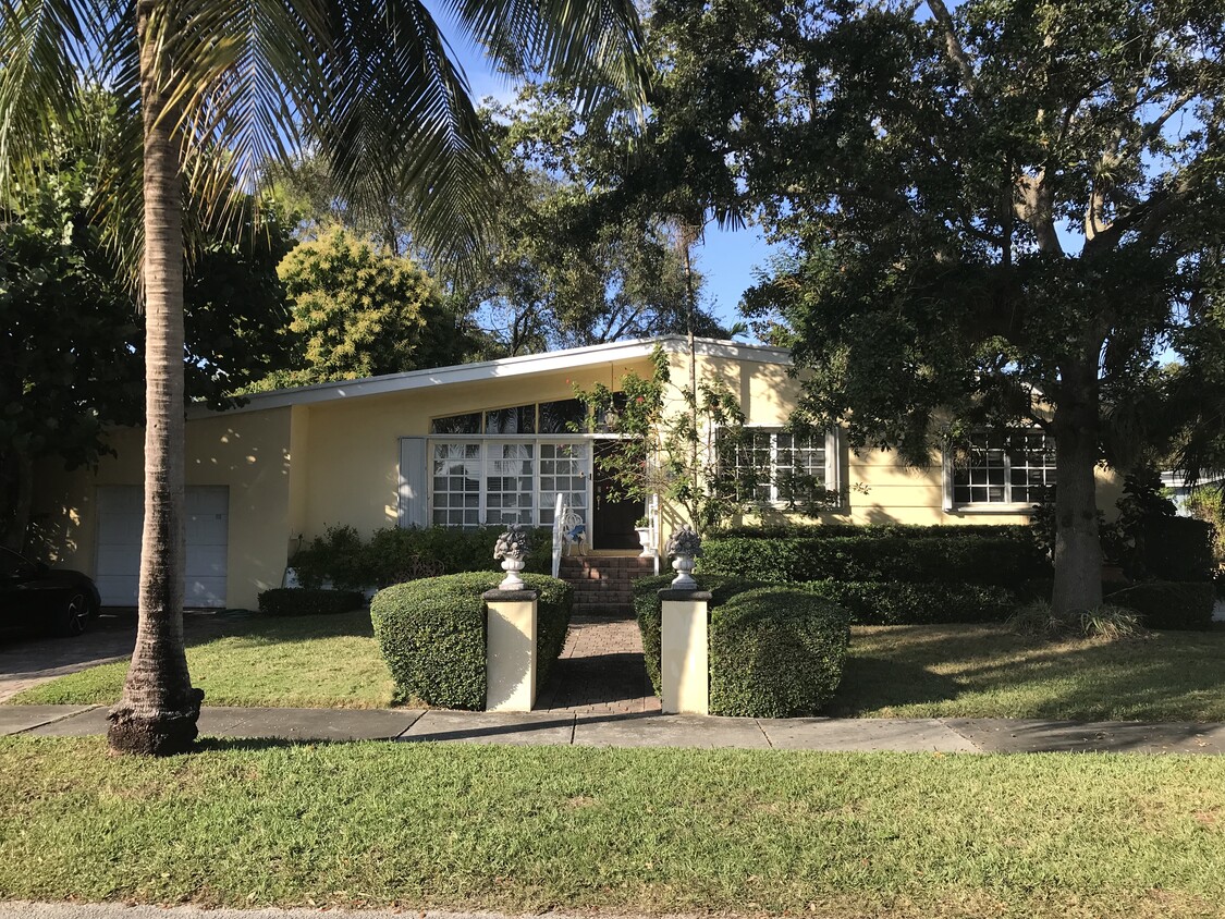 Foto principal - 8301 SW 31st St