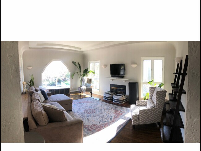 Building Photo - 1603 Stearns Dr