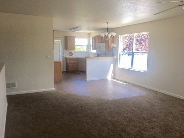 Foto del edificio - Home Sweet Home in Gateway Lakes