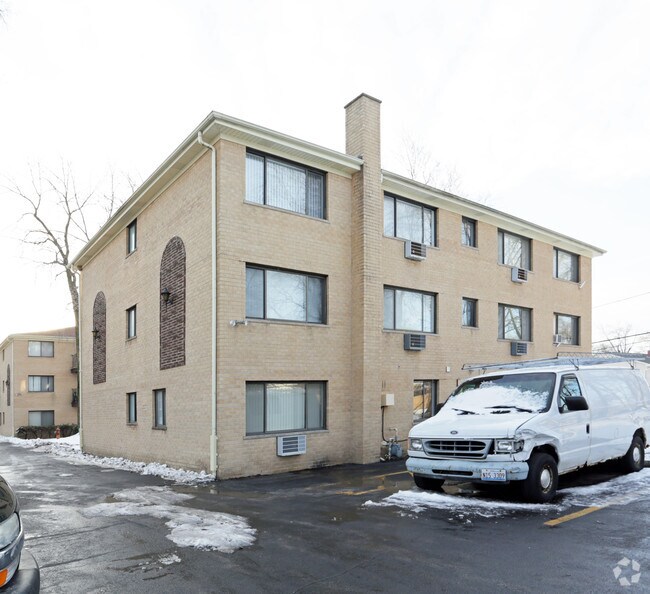 Foto del edificio - 1028 S York Rd
