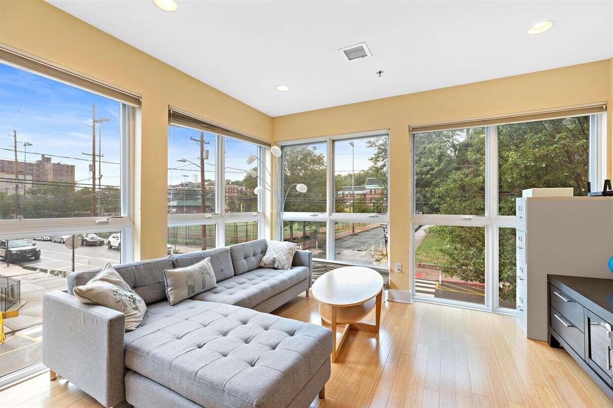 Foto principal - 636 5th St