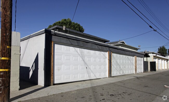 Building Photo - 10371 Lehigh Ave