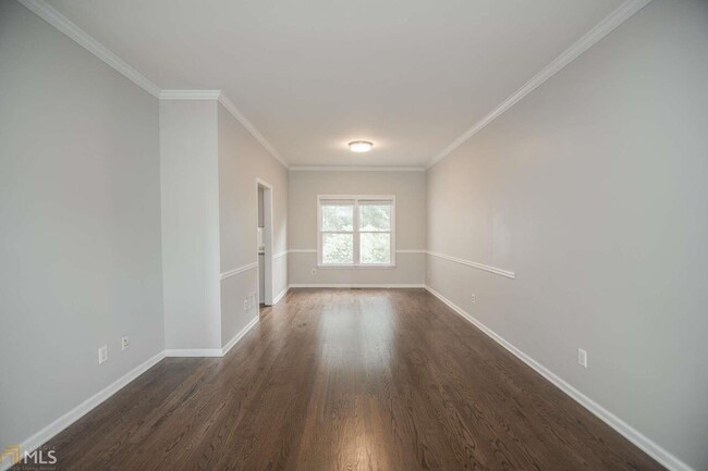 Foto del edificio - 755 Sheridan Ridge Ct