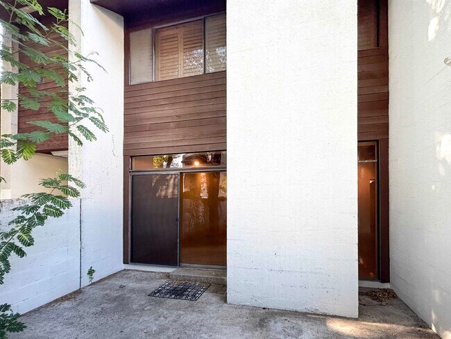 Foto del edificio - 7702 Springfield Ave