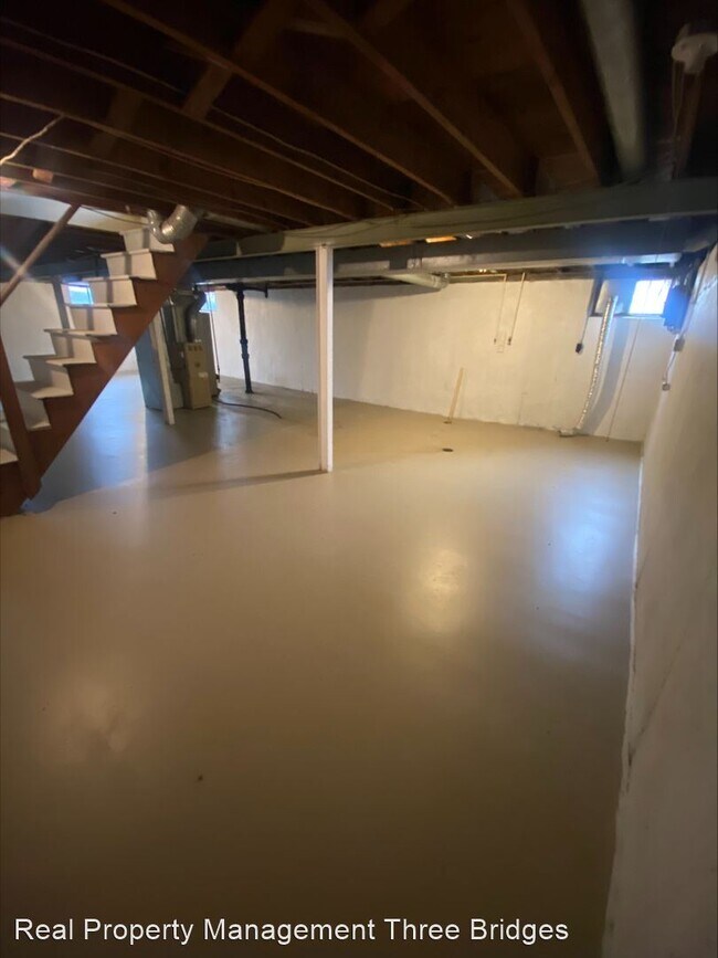 Building Photo - 3 br, 1 bath House - 9710 Calumet Drive