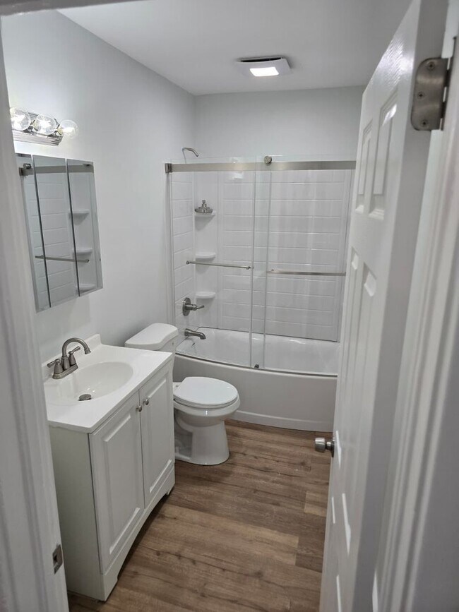 Foto del edificio - 1807 Riverview Dr