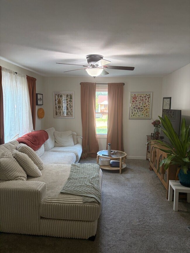 Foto del edificio - Bellevue Home For Rent!