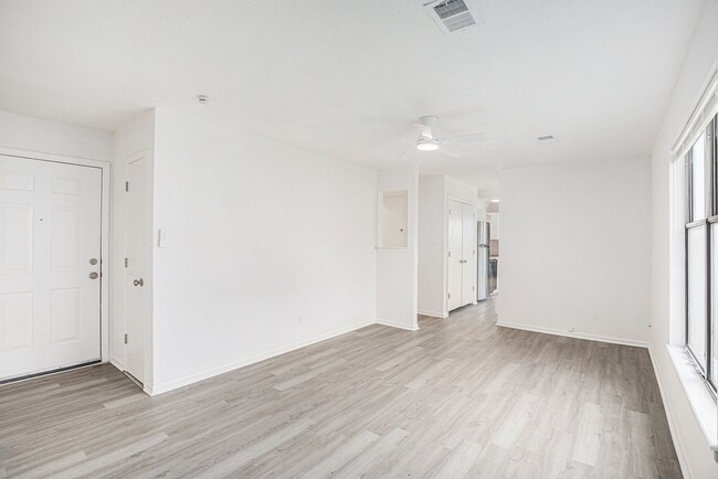 Foto del edificio - Beautiful 2-bedroom in the heart of Raymore!