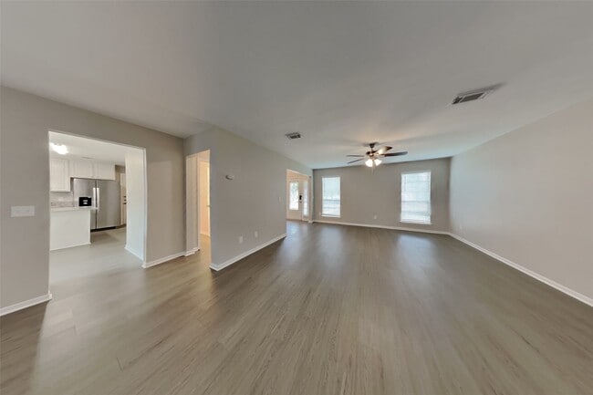 Foto del edificio - 9806 Arrowgrass Dr